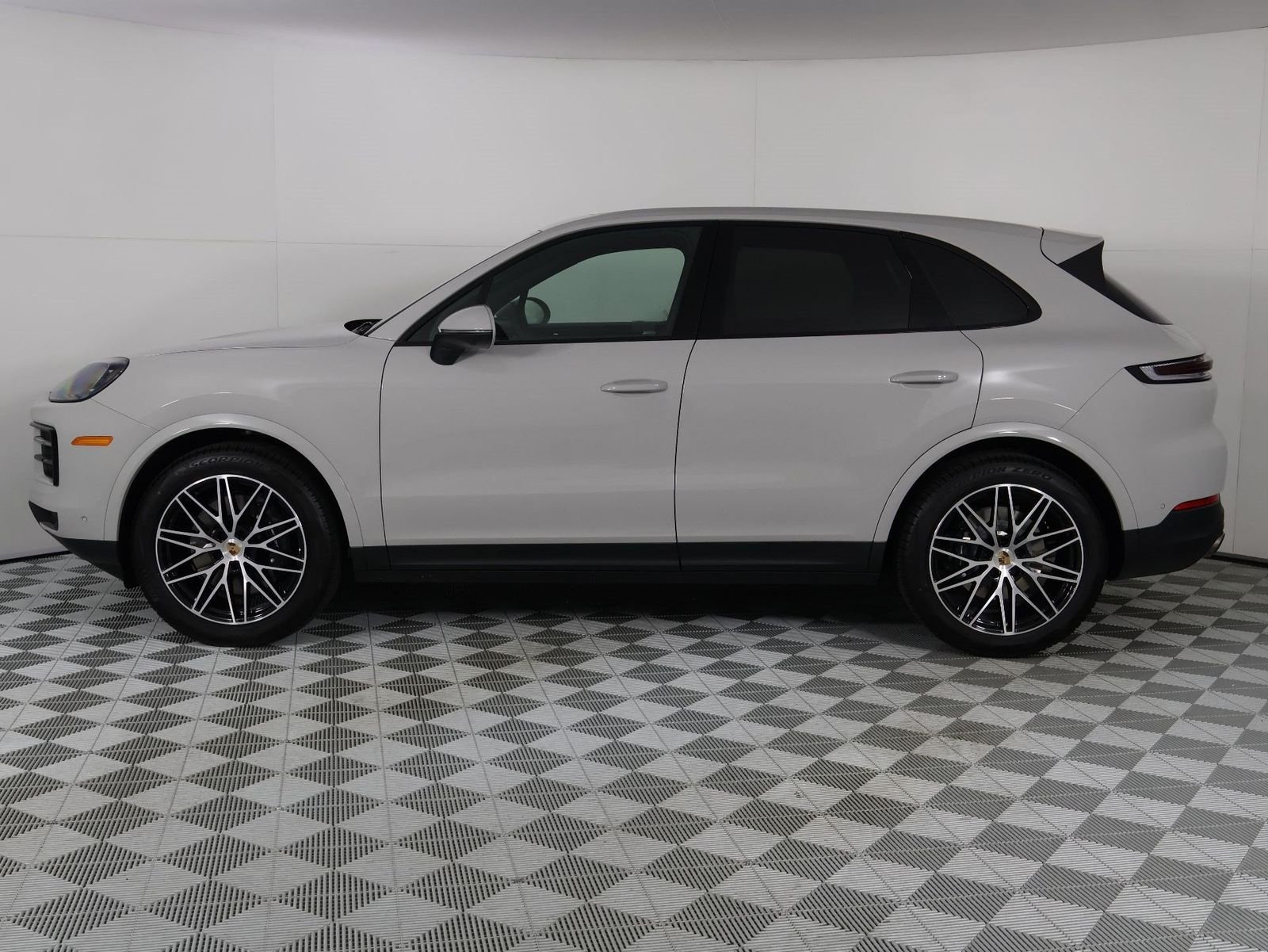 New 2026 Chalk Porsche  image 2