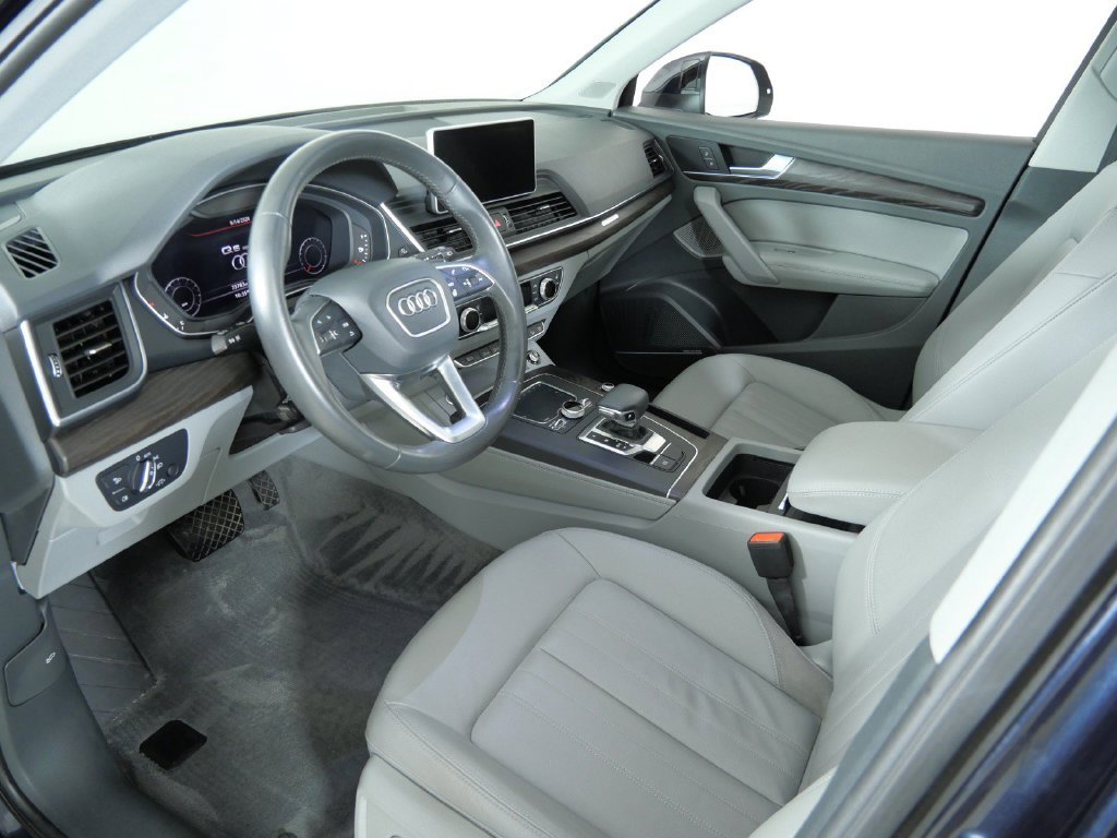 Used 2020 Blue Audi 45 Premium Plus image 33