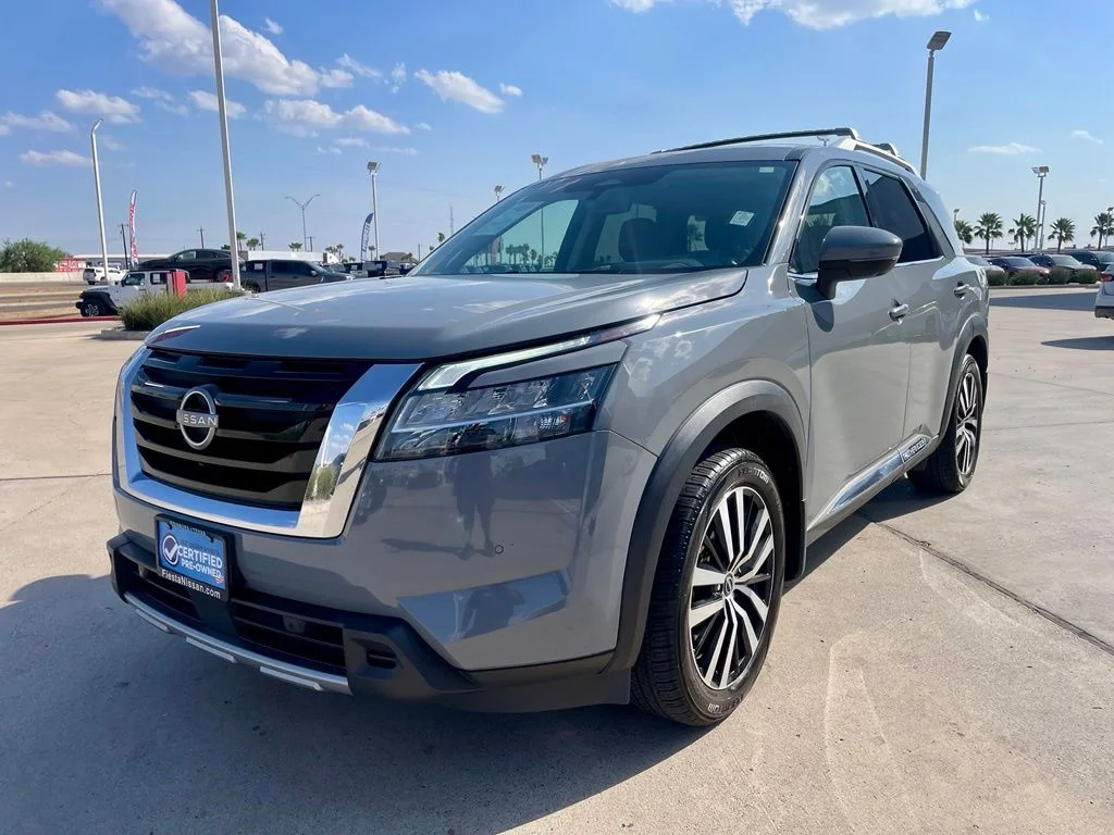 Used 2024 Gray Nissan Platinum image 3