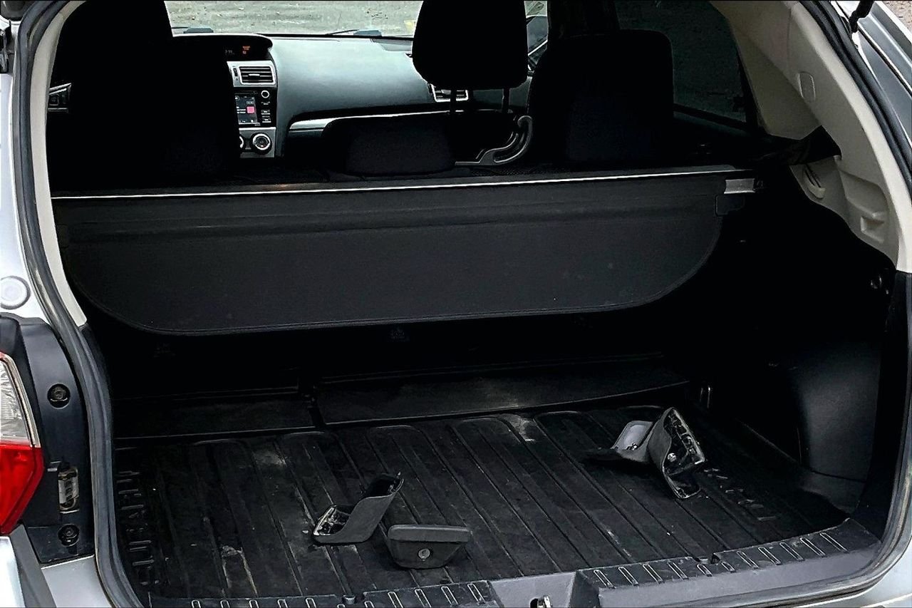 Used 2017 Silver Subaru 2.0i Premium image 34