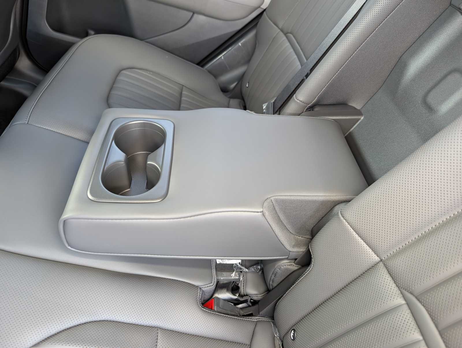 New 2027 Pale Gray Kia X-Line S image 15