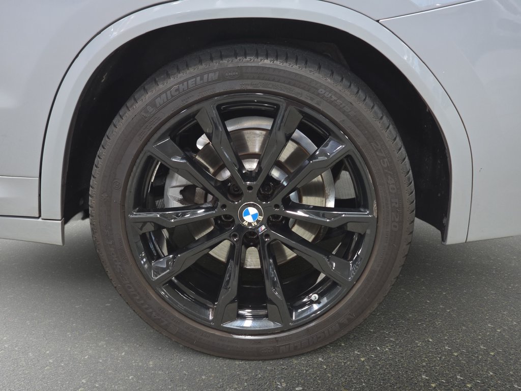 Used 2023 Brooklyn Gray Metallic BMW sDrive30i image 32