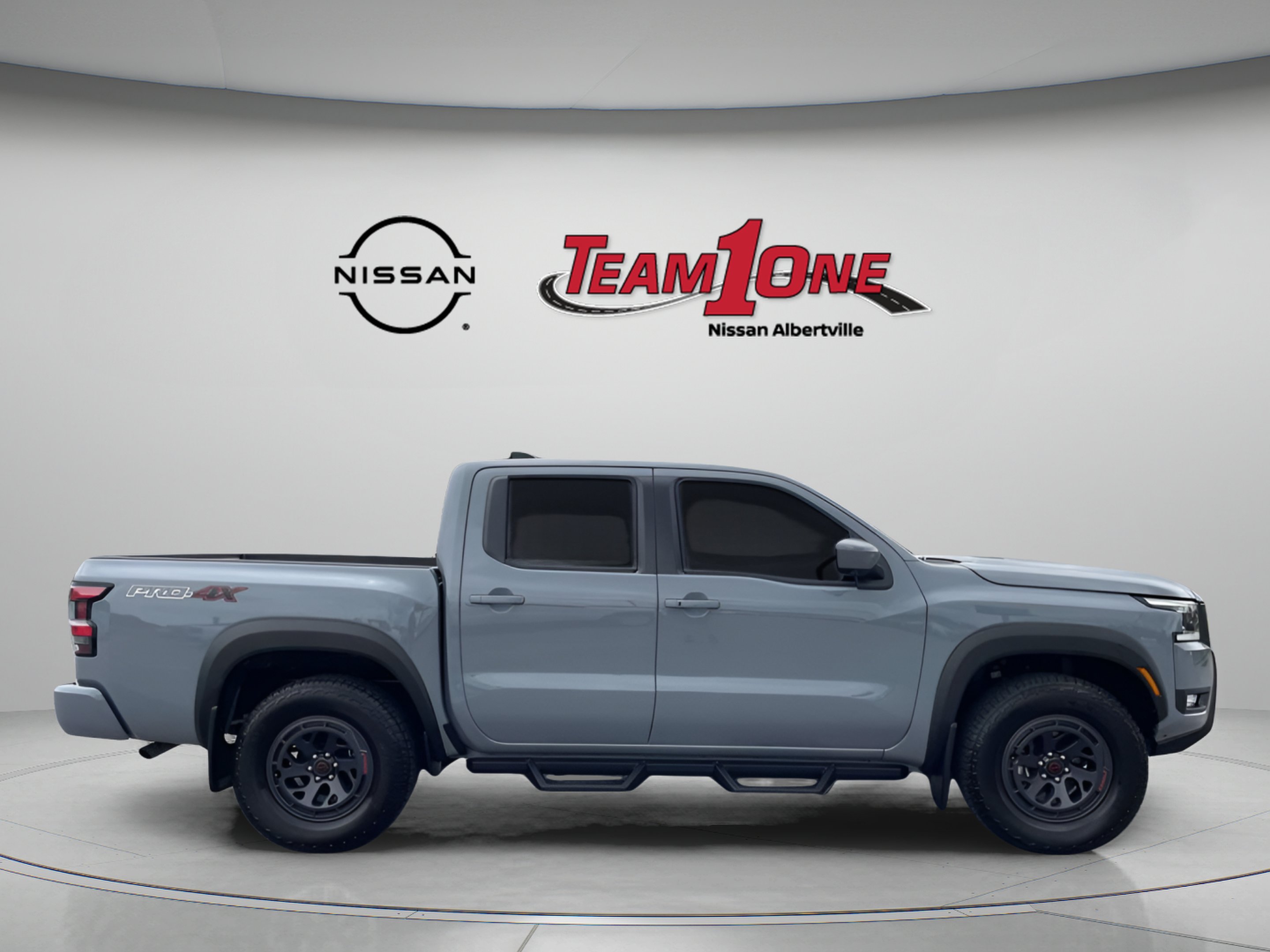Used 2025 Gray Nissan PRO-4X image 7