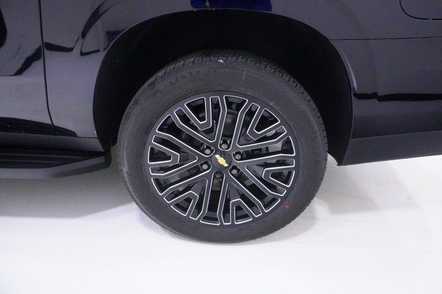 2026 Chevrolet Suburban RST - Photo 12