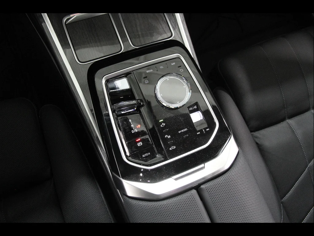Certified Used 2024 BLACK BMW 760i xDrive image 15