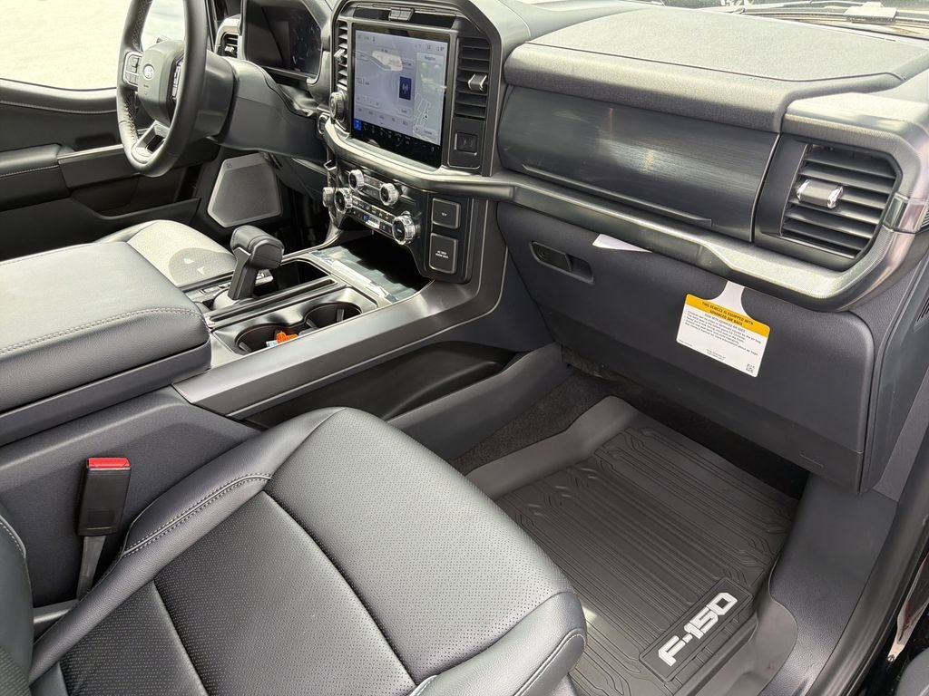 New 2026 Agate Black Metallic Ford Lariat® image 21