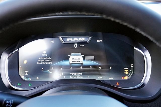 New 2026 Bright White Clear-Coat Exterior Paint RAM Big Horn Night Edition image 40