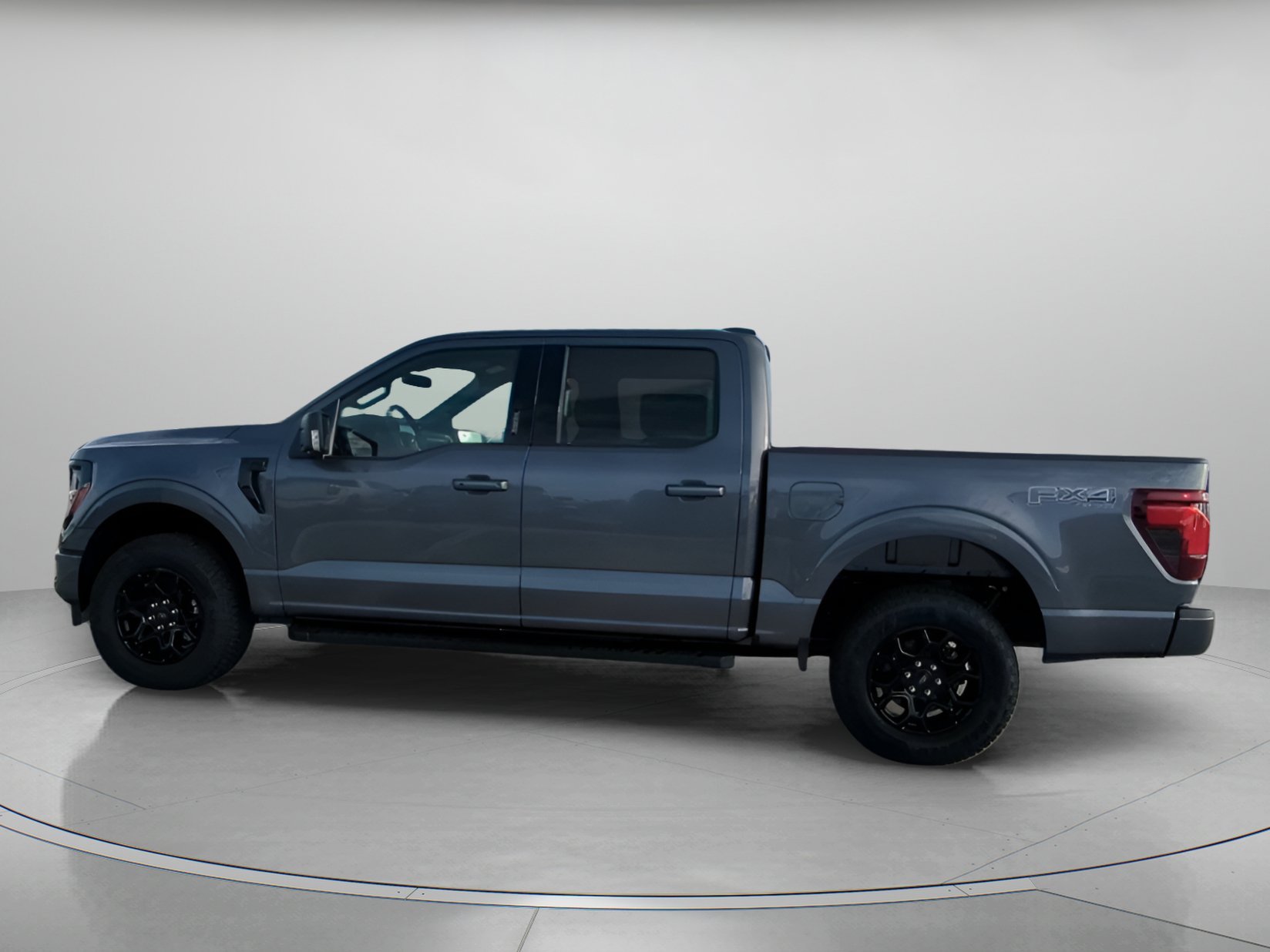 New 2026 Carbonized Gray Metallic Ford XLT image 11
