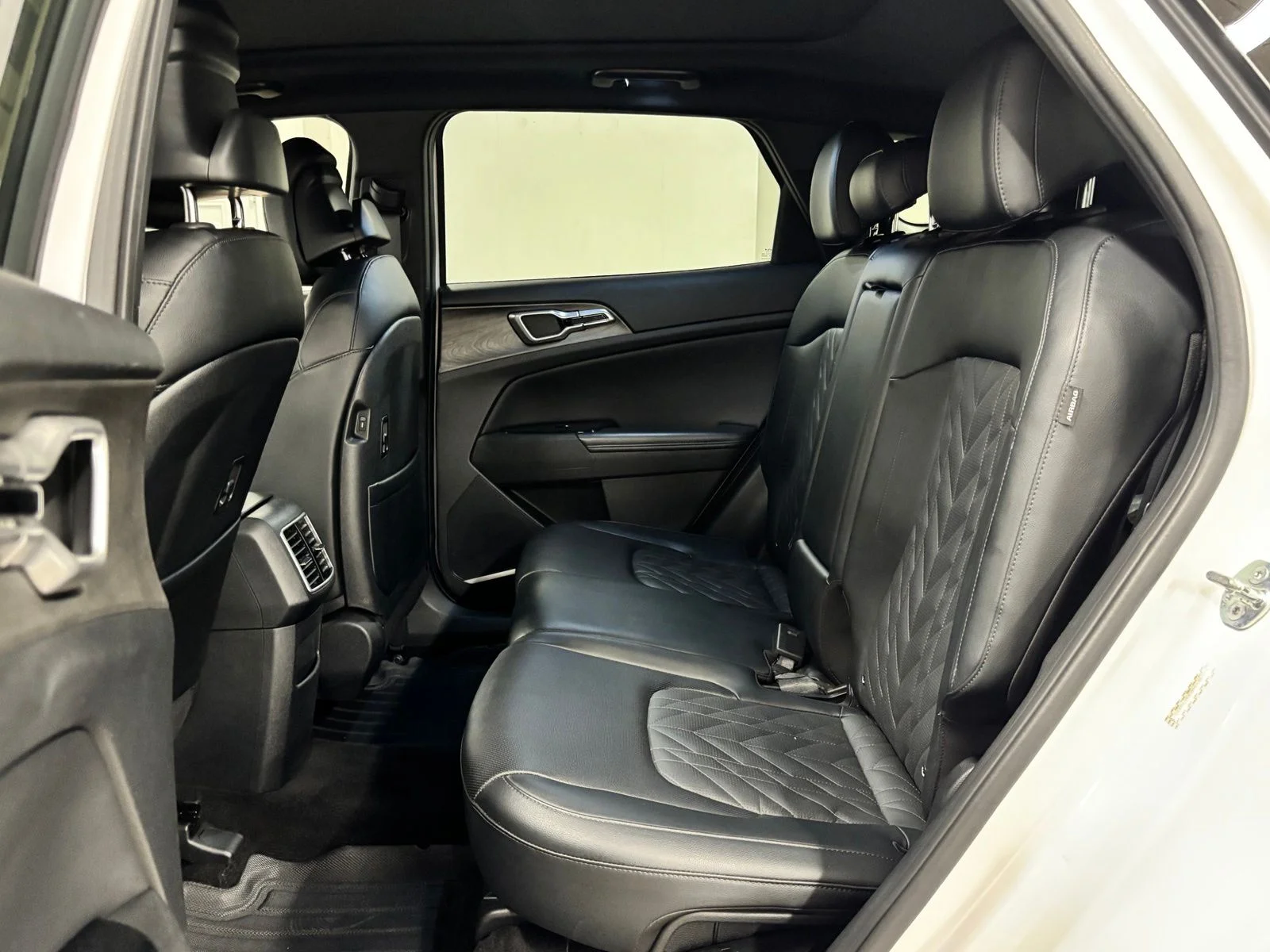 Used 2024 White Kia X-Line image 20