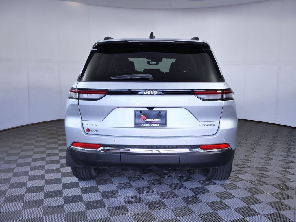 Used 2023 Silver Jeep Limited image 7