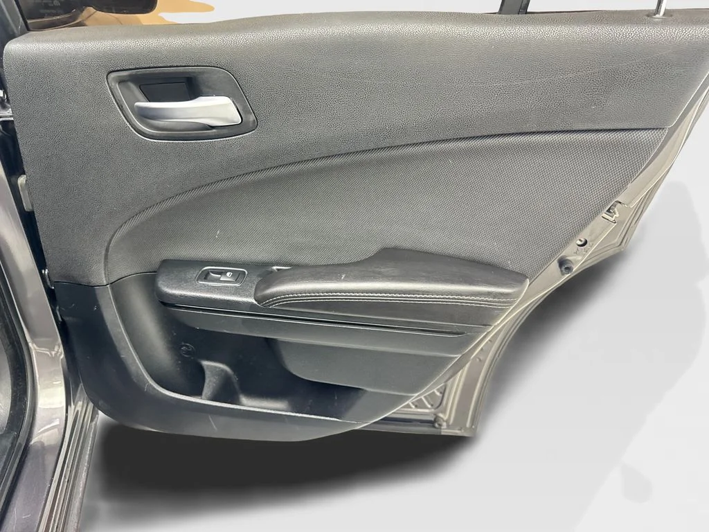 Used 2018 Gray Dodge SXT image 42