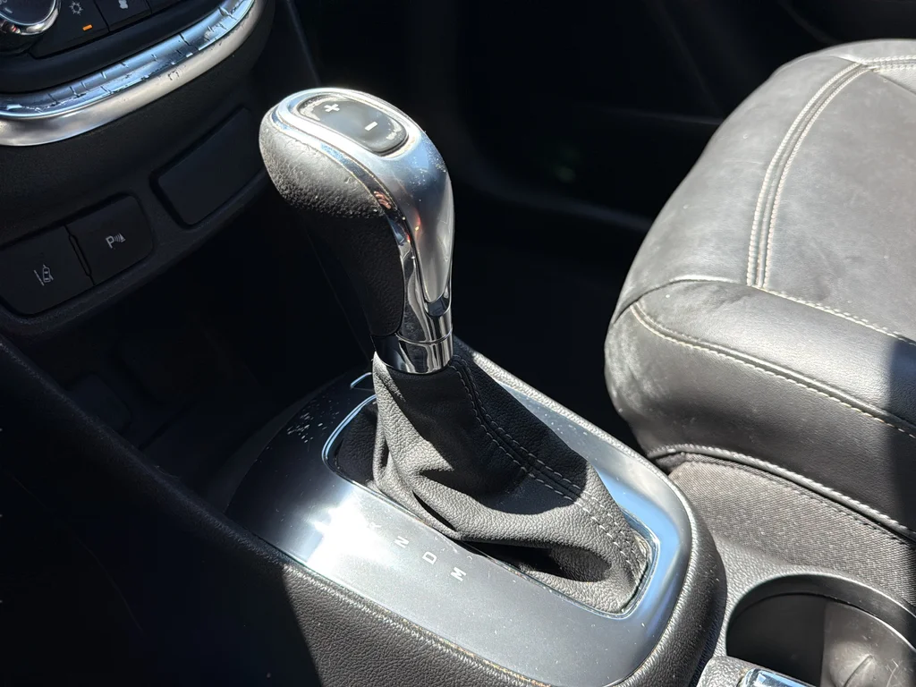 Used 2015 White Buick Premium image 24