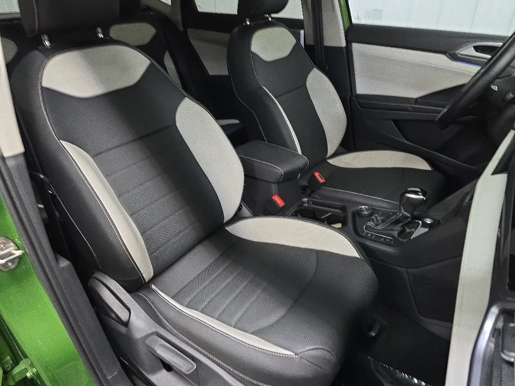 Used 2025 Green Volkswagen 1.5T SEL image 15