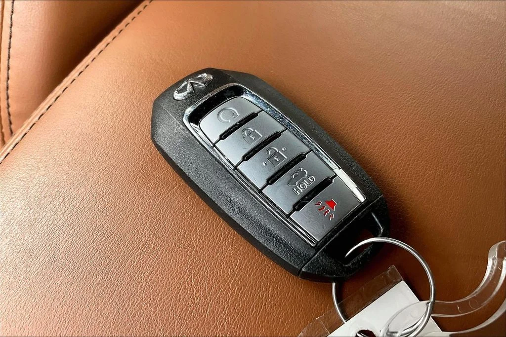 Used 2024 Graphite Shadow INFINITI SENSORY image 12