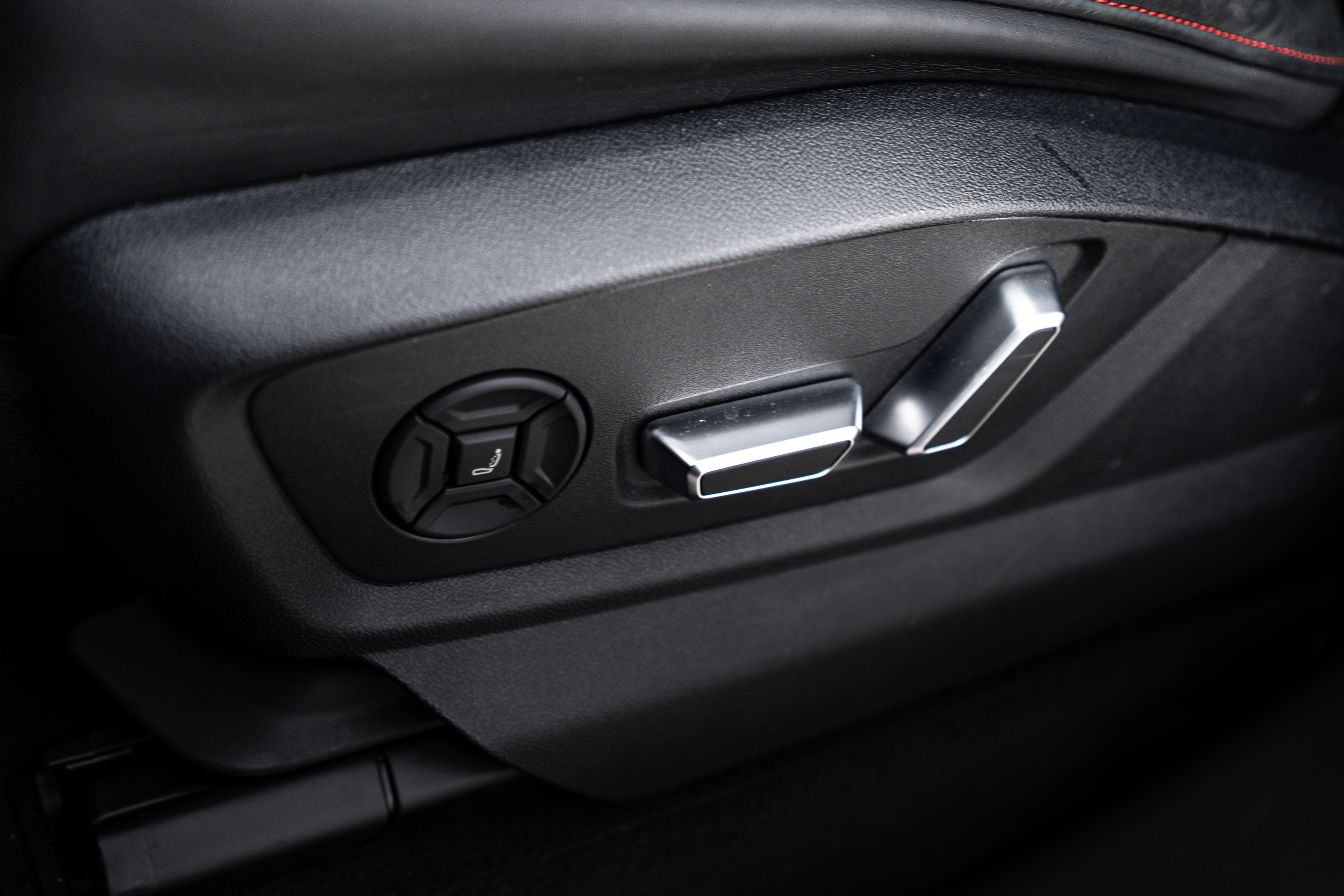 2025 Audi RS Q8 Base - Photo 21