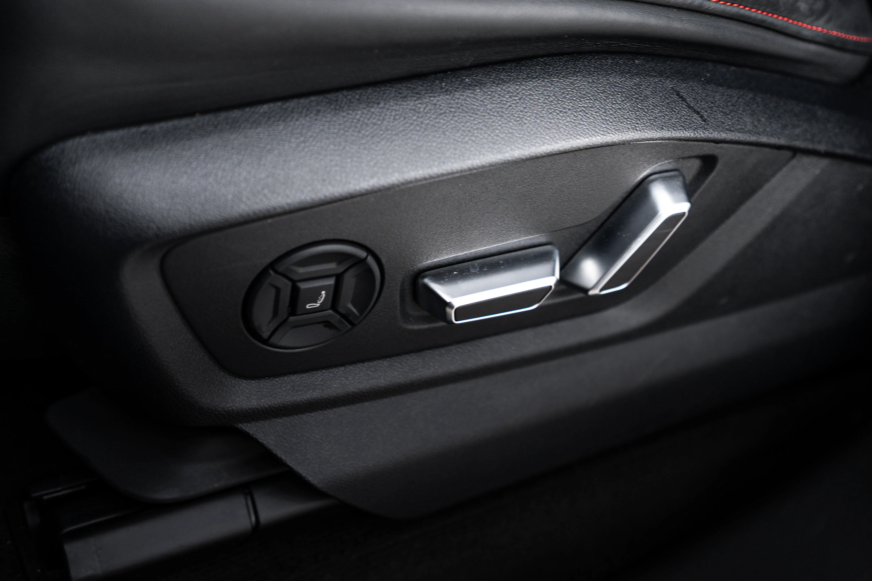 2025 Audi RS Q8 Base - Photo 21
