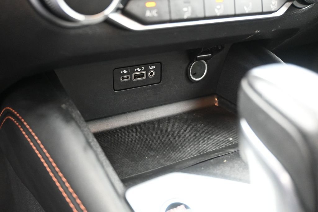 Used 2022 White Nissan 2.5 SR image 23