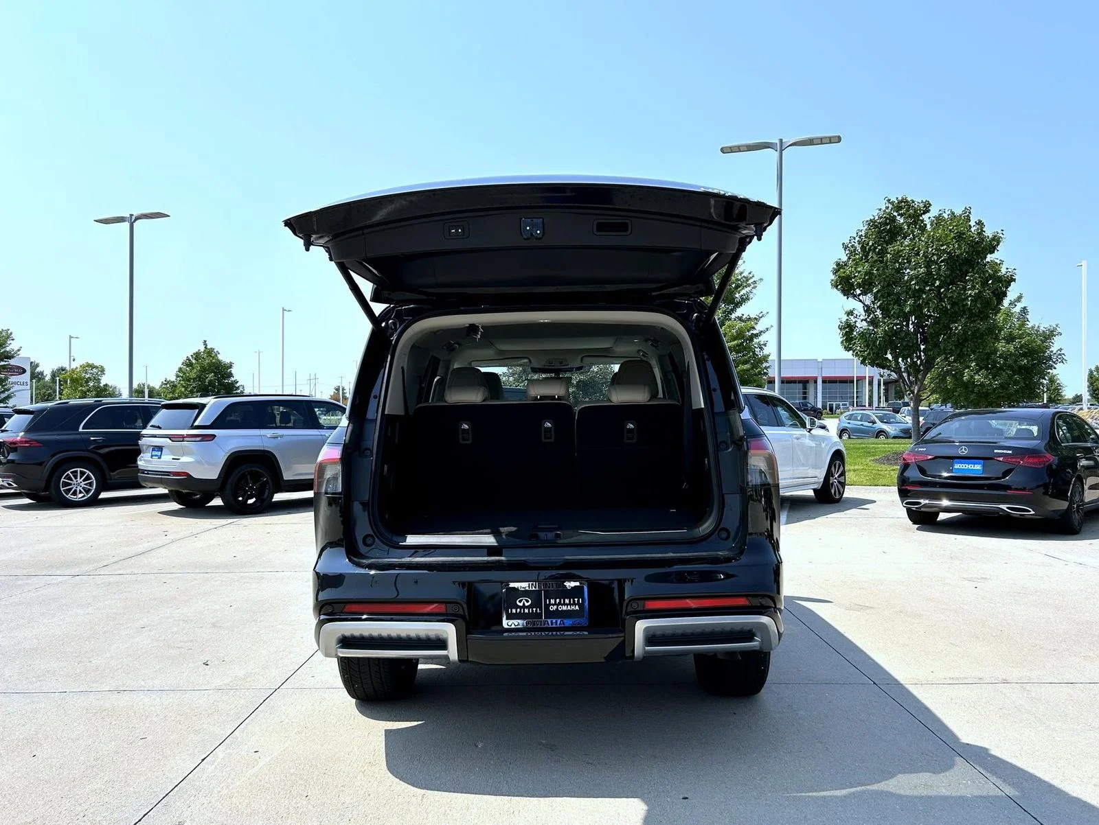 Used 2025 Black INFINITI PURE image 23