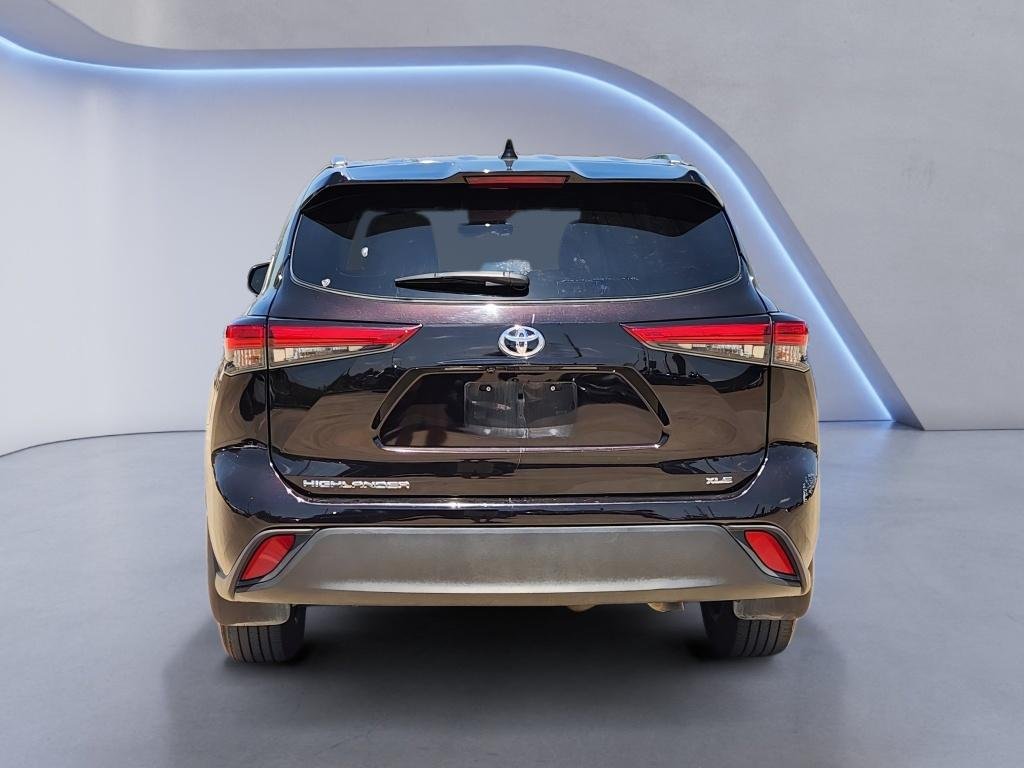 Used 2021 Opulent Amber Toyota XLE image 7