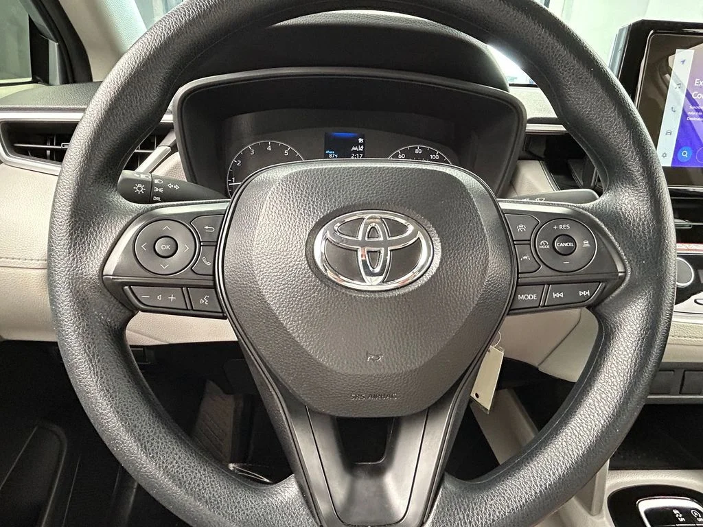 Used 2025 Silver Toyota L image 25