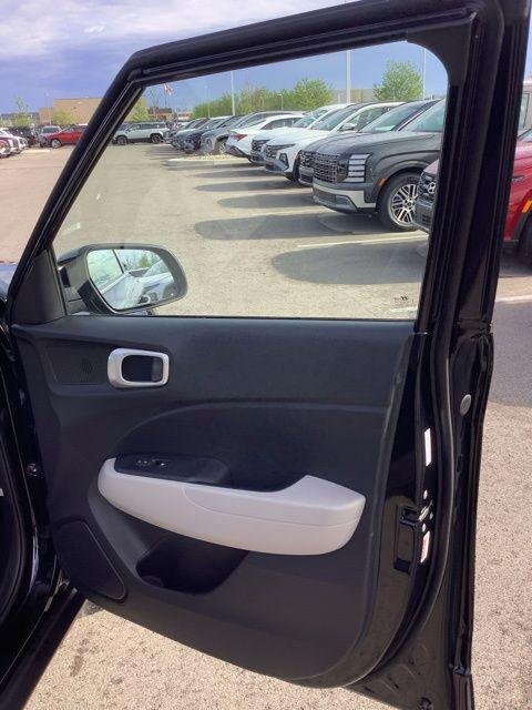 New 2026 Onyx Black Hyundai SEL image 23