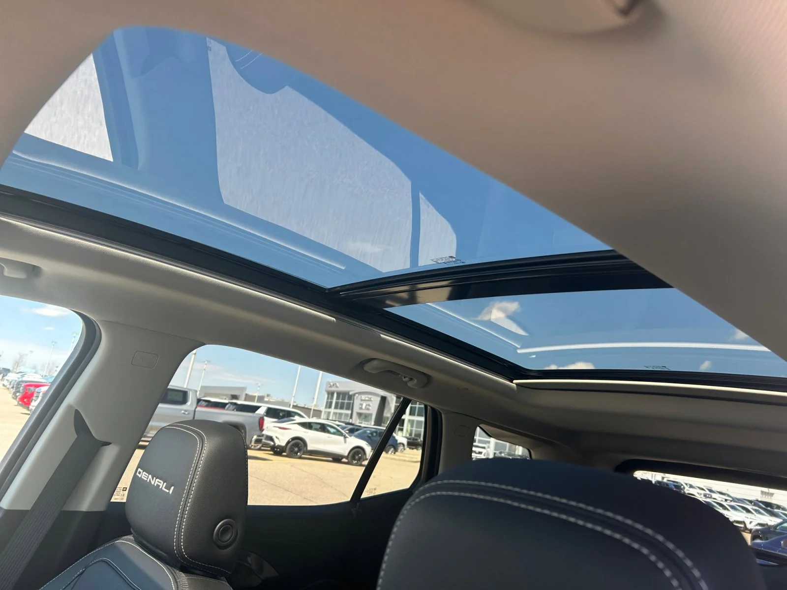 Used 2024 White GMC Denali AWD image 18