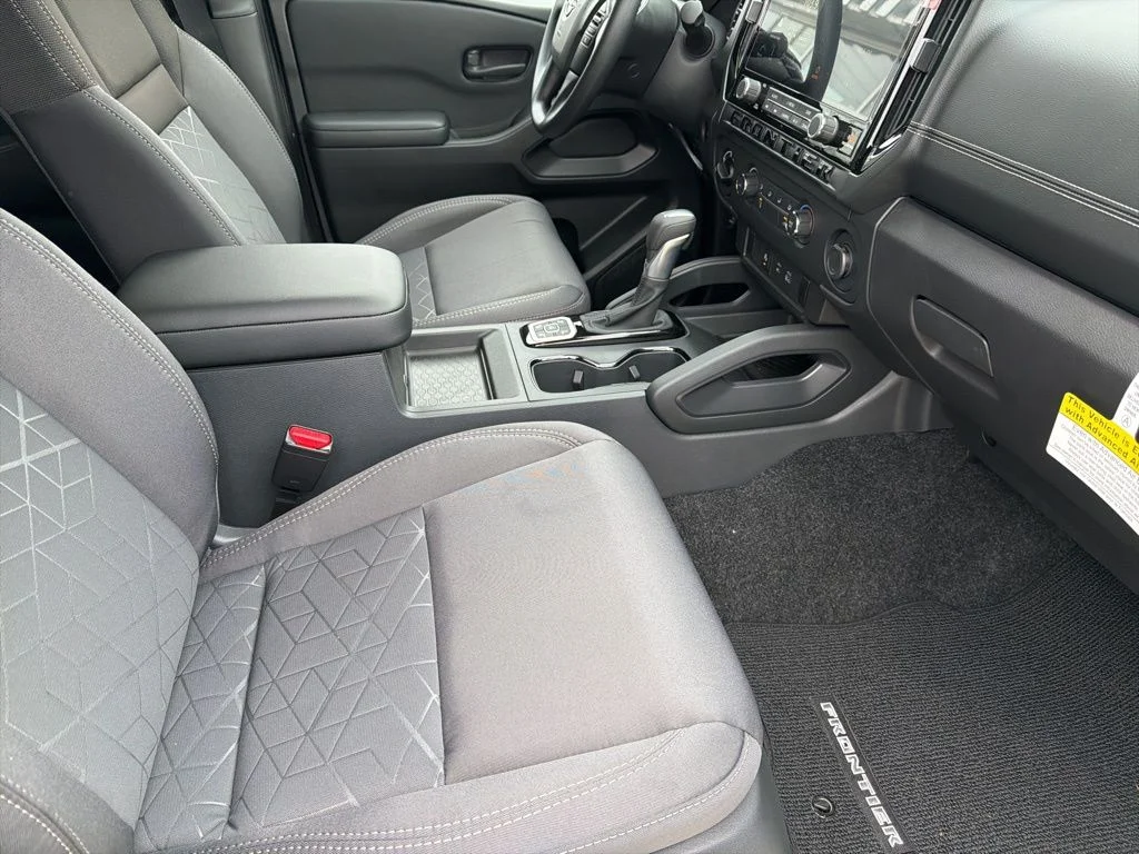 2026 Nissan Frontier SV - Photo 9