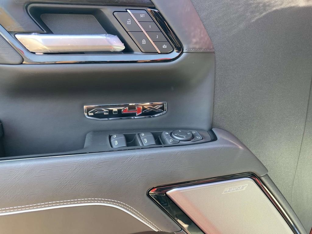 2025 GMC Sierra 1500 AT4X - Photo 15