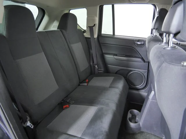 Used 2015 Gray Jeep Altitude image 14