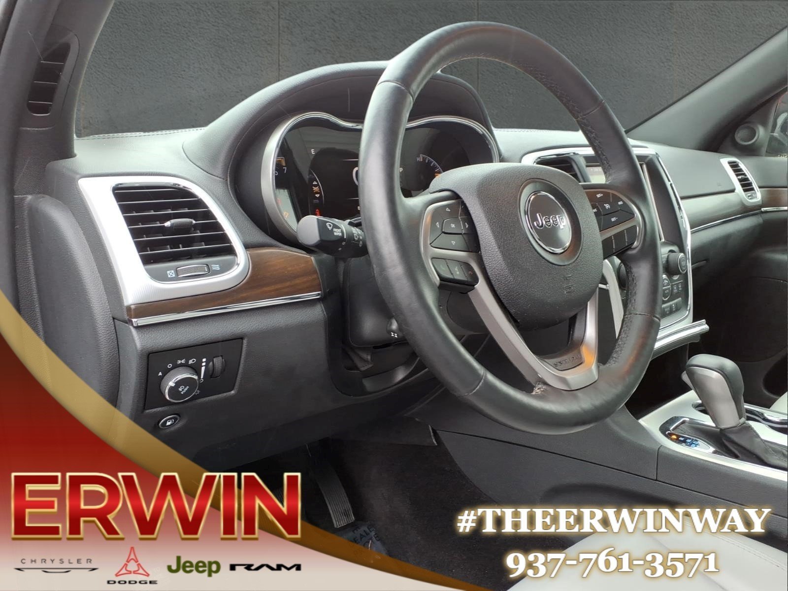 Used 2018 Velvet Red Pearl Coat Jeep Limited image 14