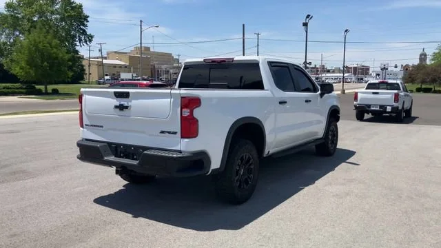 2025 Chevrolet Silverado 1500 ZR2 - Photo 8