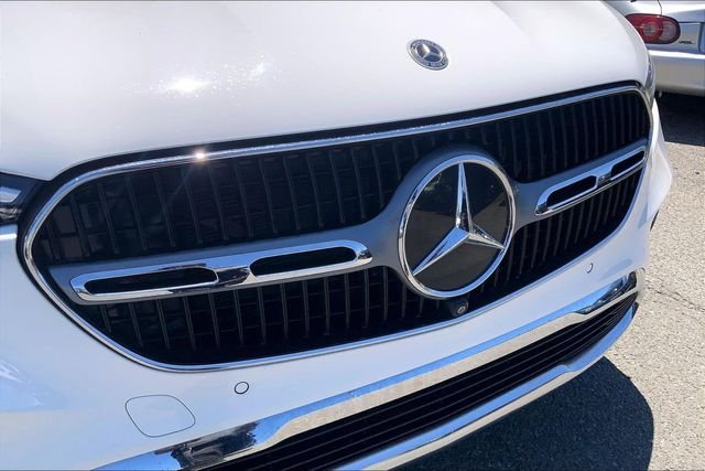 Certified Used 2023 White Mercedes-Benz GLC 300 image 27