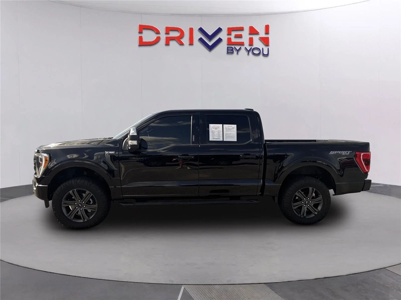 Used 2023 Agate Black Ford XLT image 7