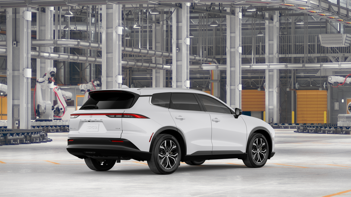 New 2026 Oxygen White Toyota XLE image 10