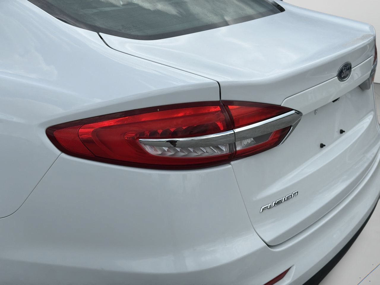 Used 2019 Oxford White Ford S image 7