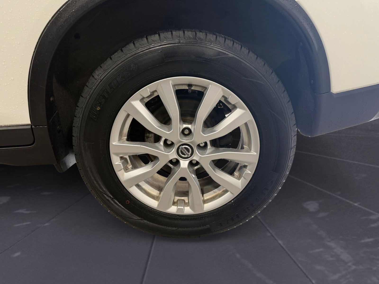 Used 2019 Glacier White Nissan SV image 43