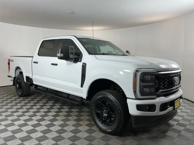 New 2026 Oxford White Ford XL image 3