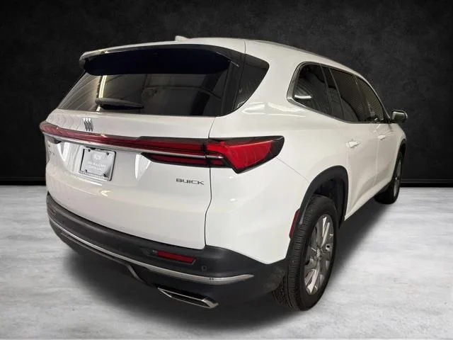 Used 2025 Summit White Buick Preferred image 6