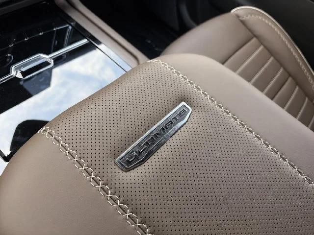 New 2027 Silver GMC Denali Ultimate image 29