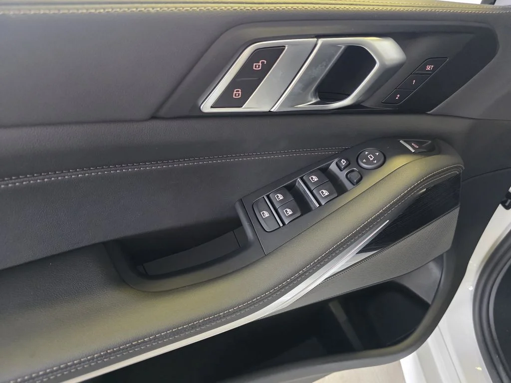 New 2026 Alpine White BMW sDrive40i image 17