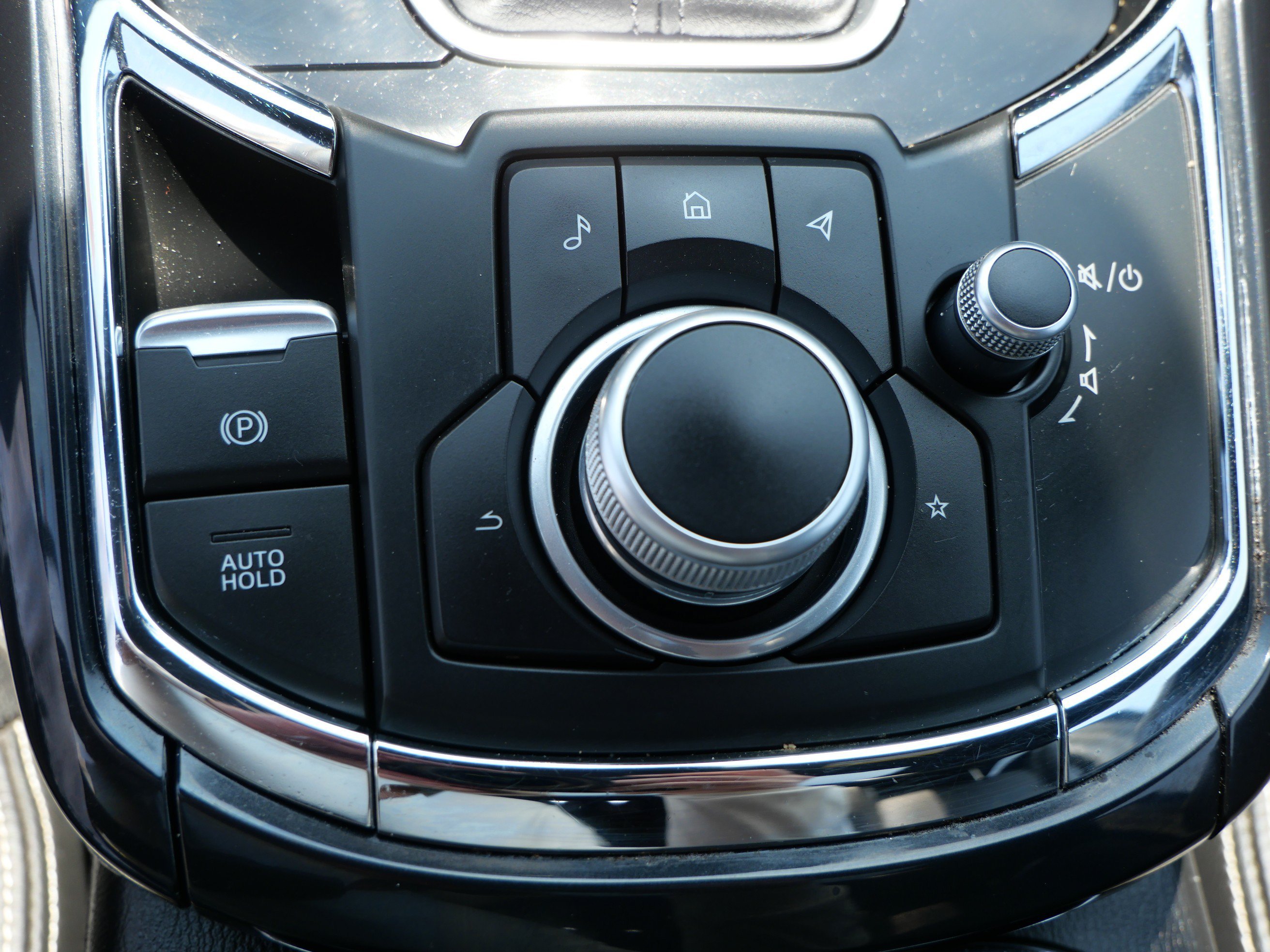 Used 2022 Jet Black Mica Mazda Grand Touring image 21