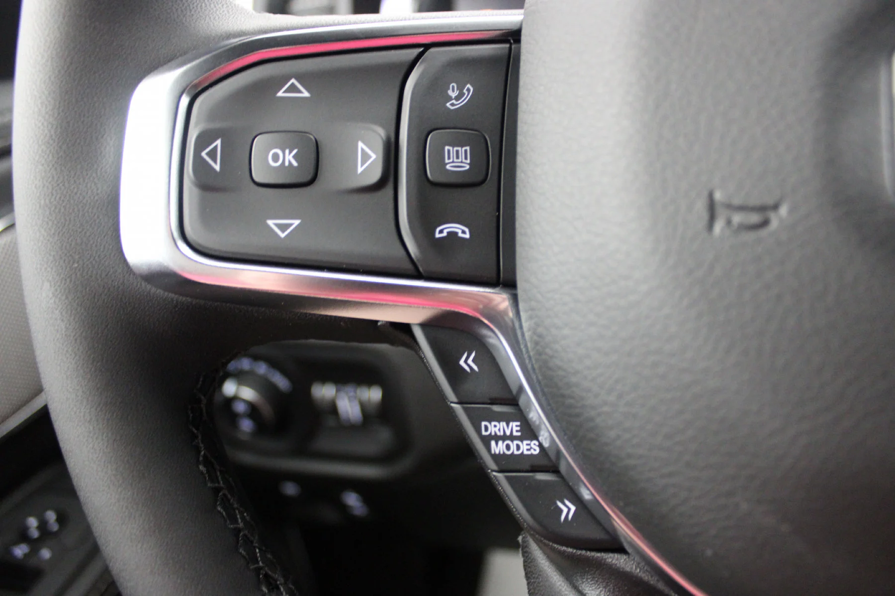 2026 RAM 1500 Laramie - Photo 10