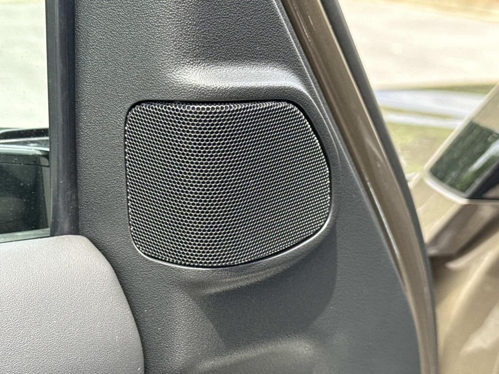 New 2026  Land Rover X-Dynamic SE image 21