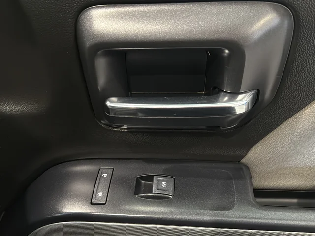 Used 2018 Silver Chevrolet LTZ image 19