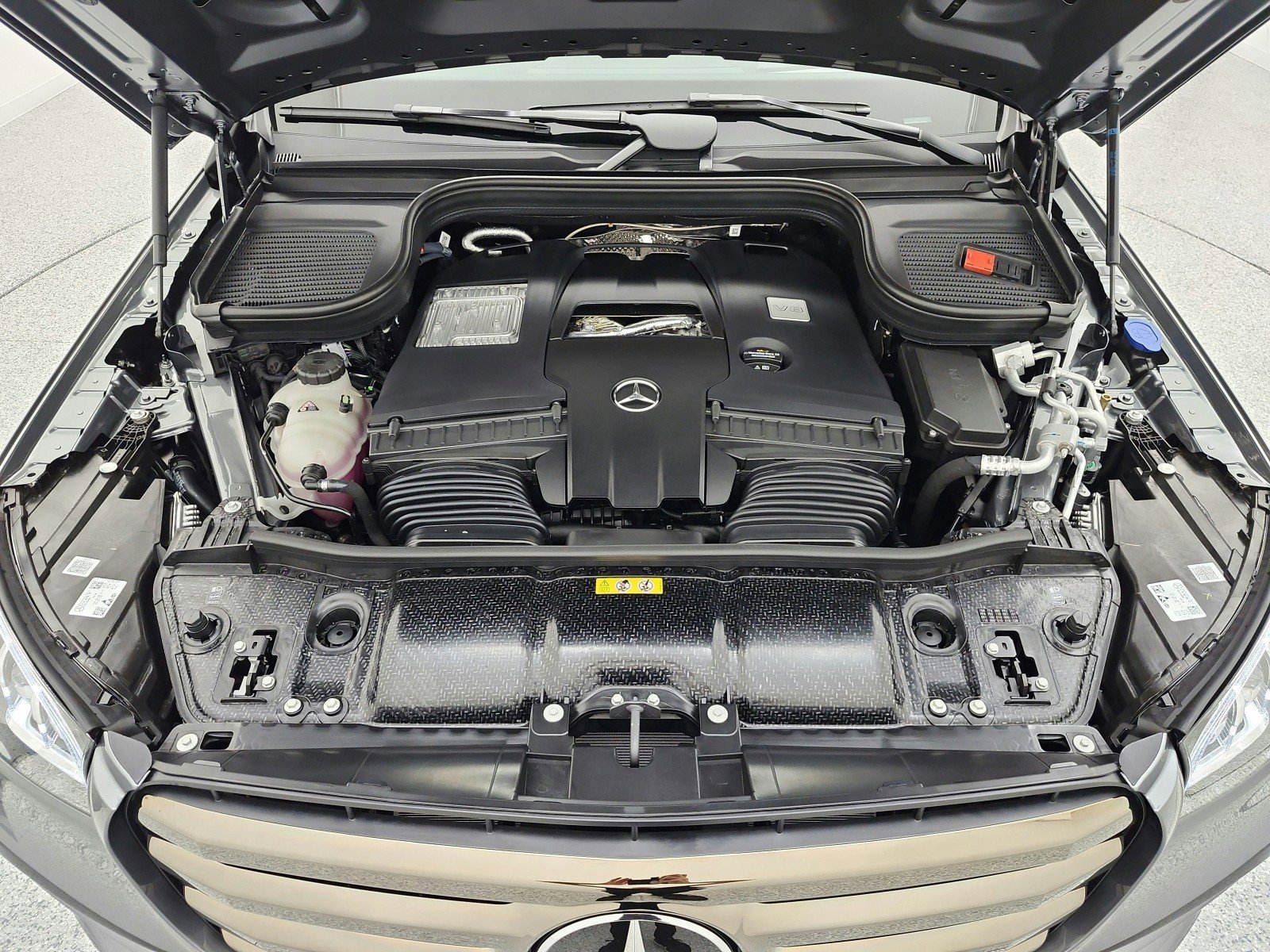 New 2026 Selenite Grey Metallic Mercedes-Benz GLS 580 4MATIC® SUV image 41