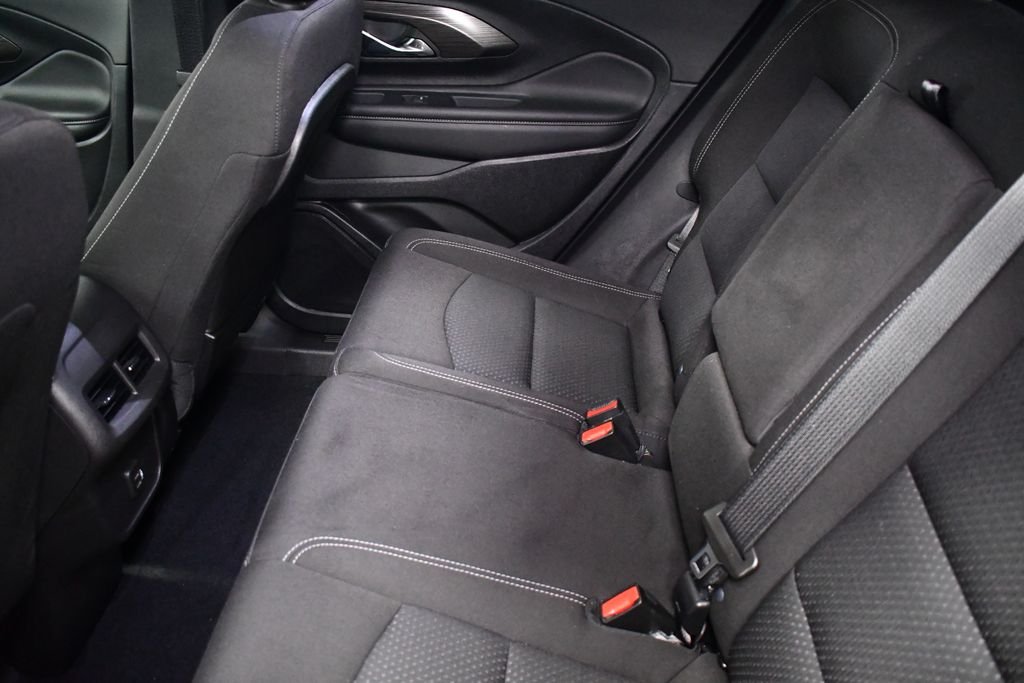 Used 2024 Downpour Metallic GMC SLE image 28