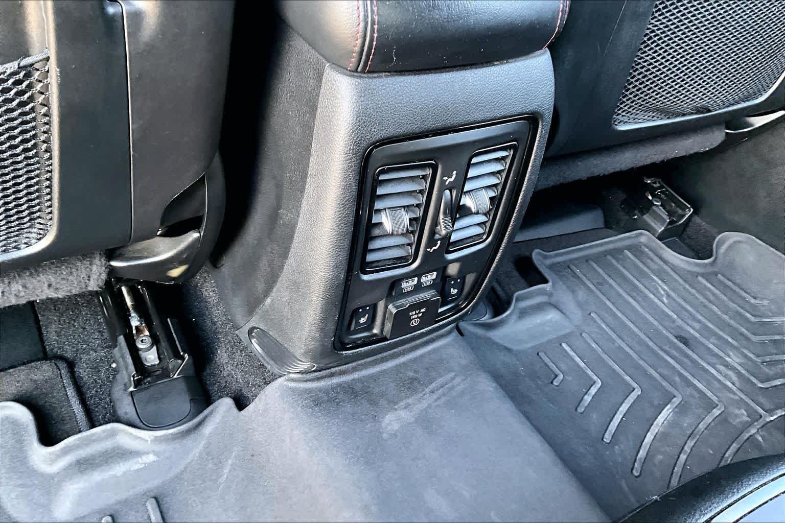 Used 2022 White Knuckle Clearcoat Dodge R/T image 32