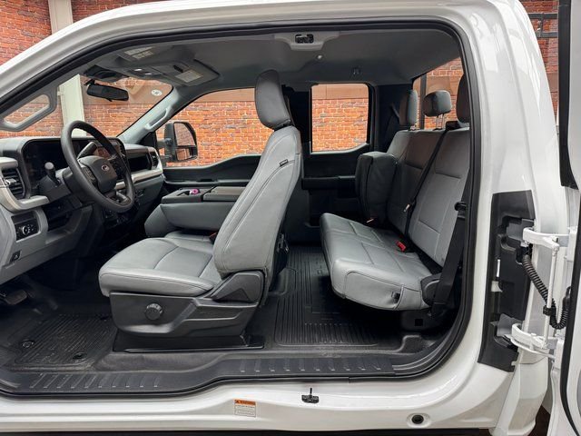 2025 Ford F-250 Super Duty XL - Photo 24