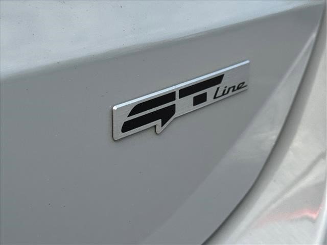 Used 2023 Wolf Gray Kia GT-Line image 11