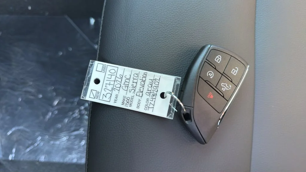New 2026 Sterling Metallic GMC Elevation image 21